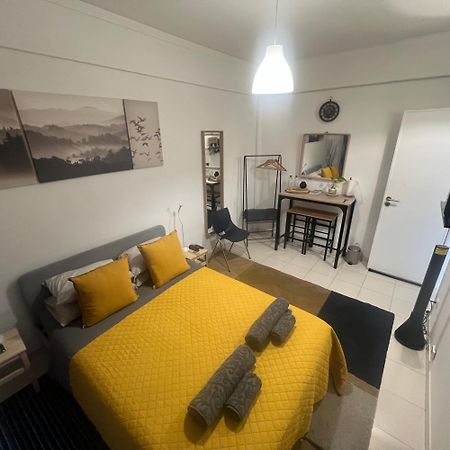 Cardia'S Guest House Sacavem Ngoại thất bức ảnh